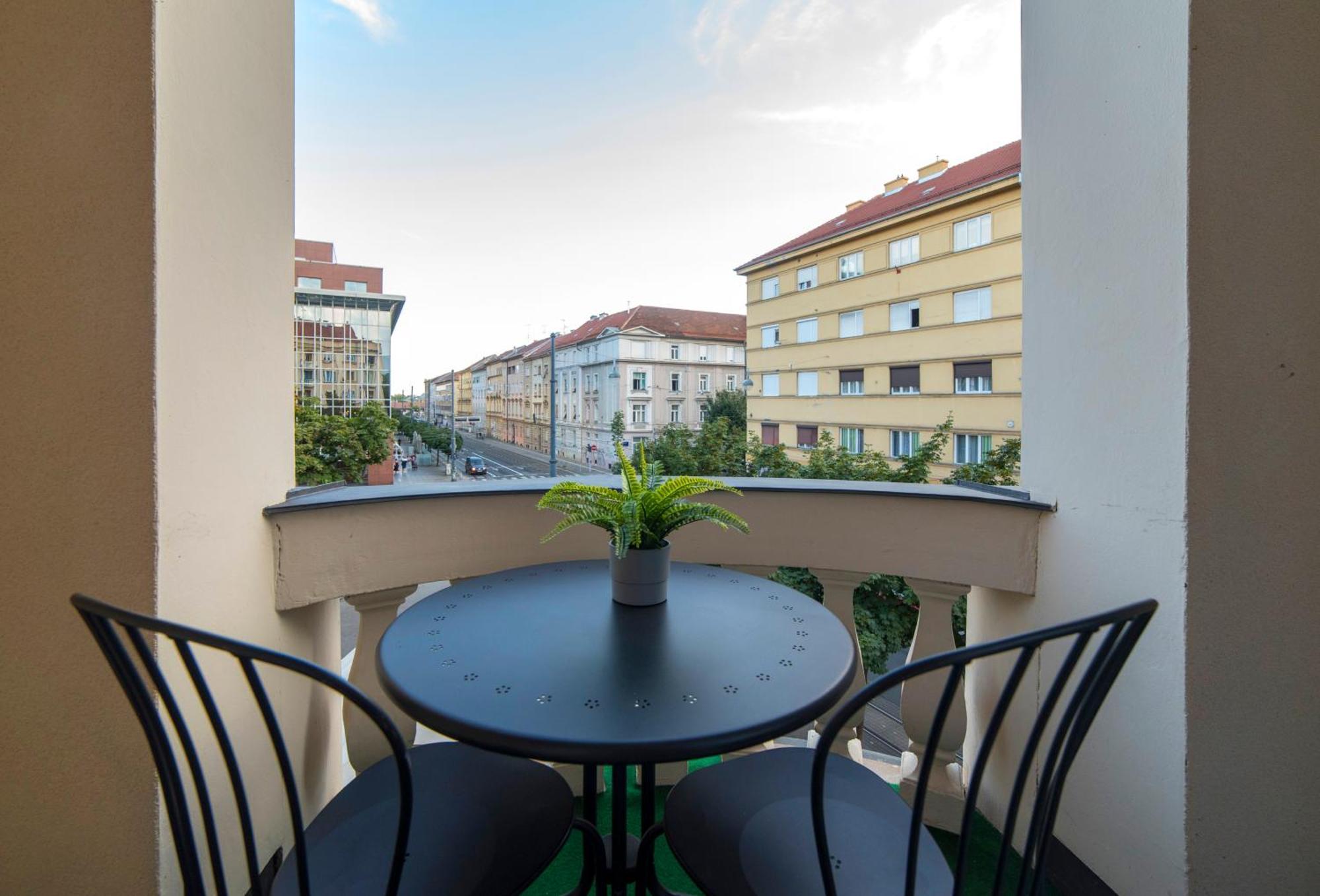 Evita Accommodation Zagreb Exterior foto